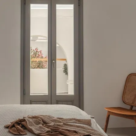 Siora Of Paros - Malatesta & Piccolo *