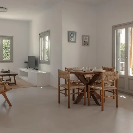 Siora Of Paros - Malatesta & Piccolo * Naousa (Paros)