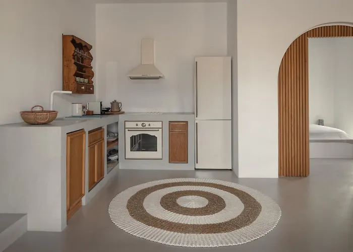 Siora Of Paros - Malatesta & Piccolo