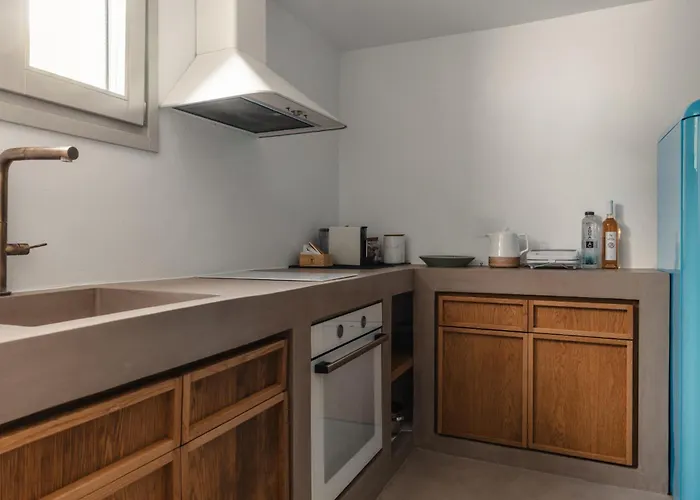 Siora Of Paros - Malatesta & Piccolo * Νάουσα