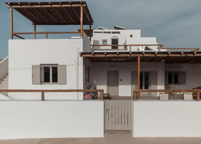 Siora Of Paros - Malatesta & Piccolo Νάουσα